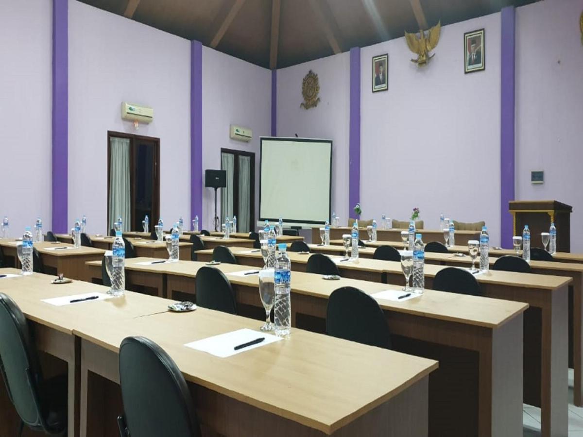 Hotel Signature Mandala Kencana Cianjur Ngoại thất bức ảnh