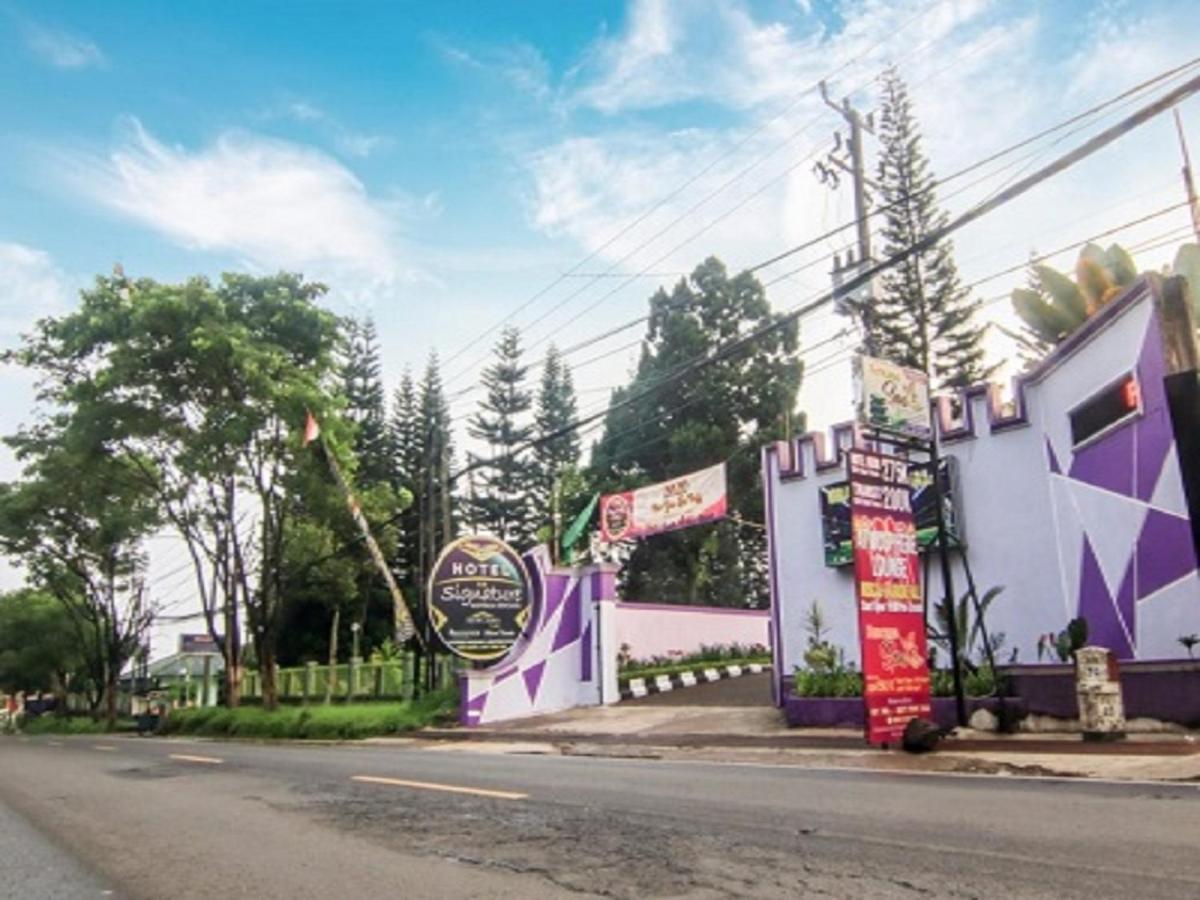 Hotel Signature Mandala Kencana Cianjur Ngoại thất bức ảnh